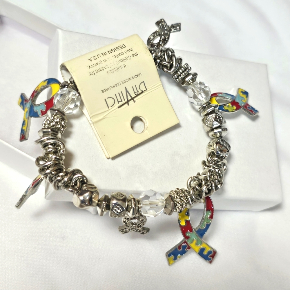 Da Vinci Hallmark charm bracelet